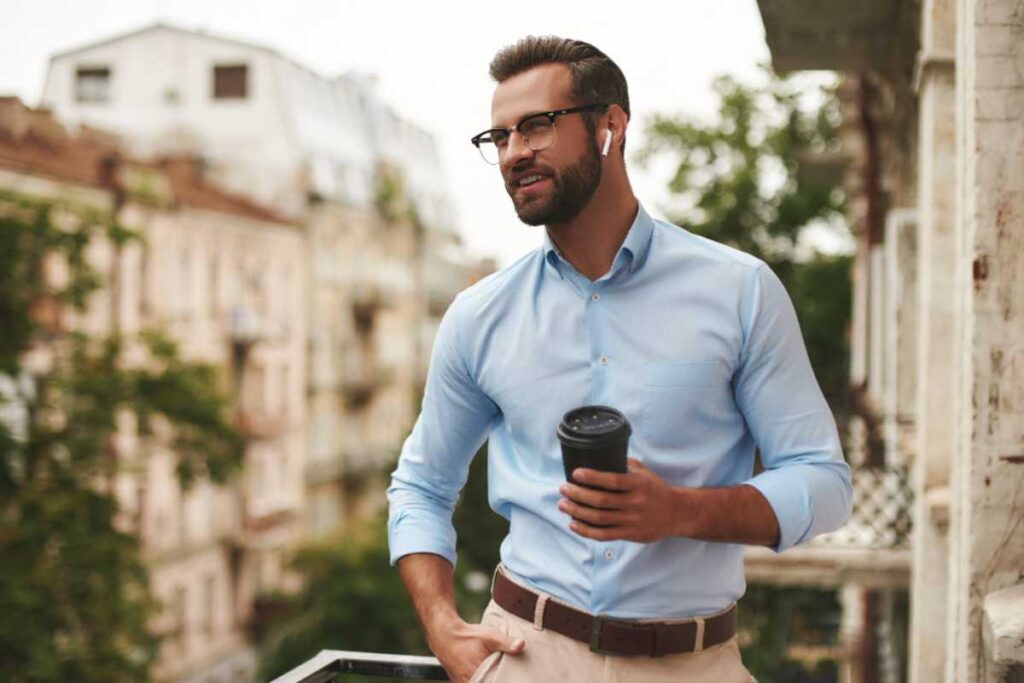A Nova Força Masculina: Discrição como Símbolo de Poder